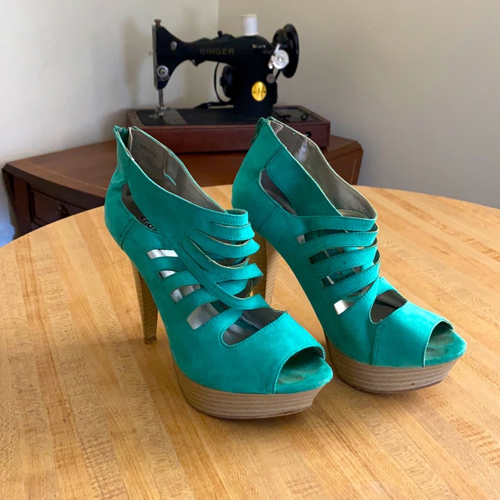 Turquoise strapped heels